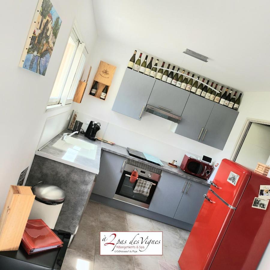 A 2 Pas Des Vignes, Hebergements Et Spa, Maison Numero 6, A Chateauneuf Du Pape Luaran gambar